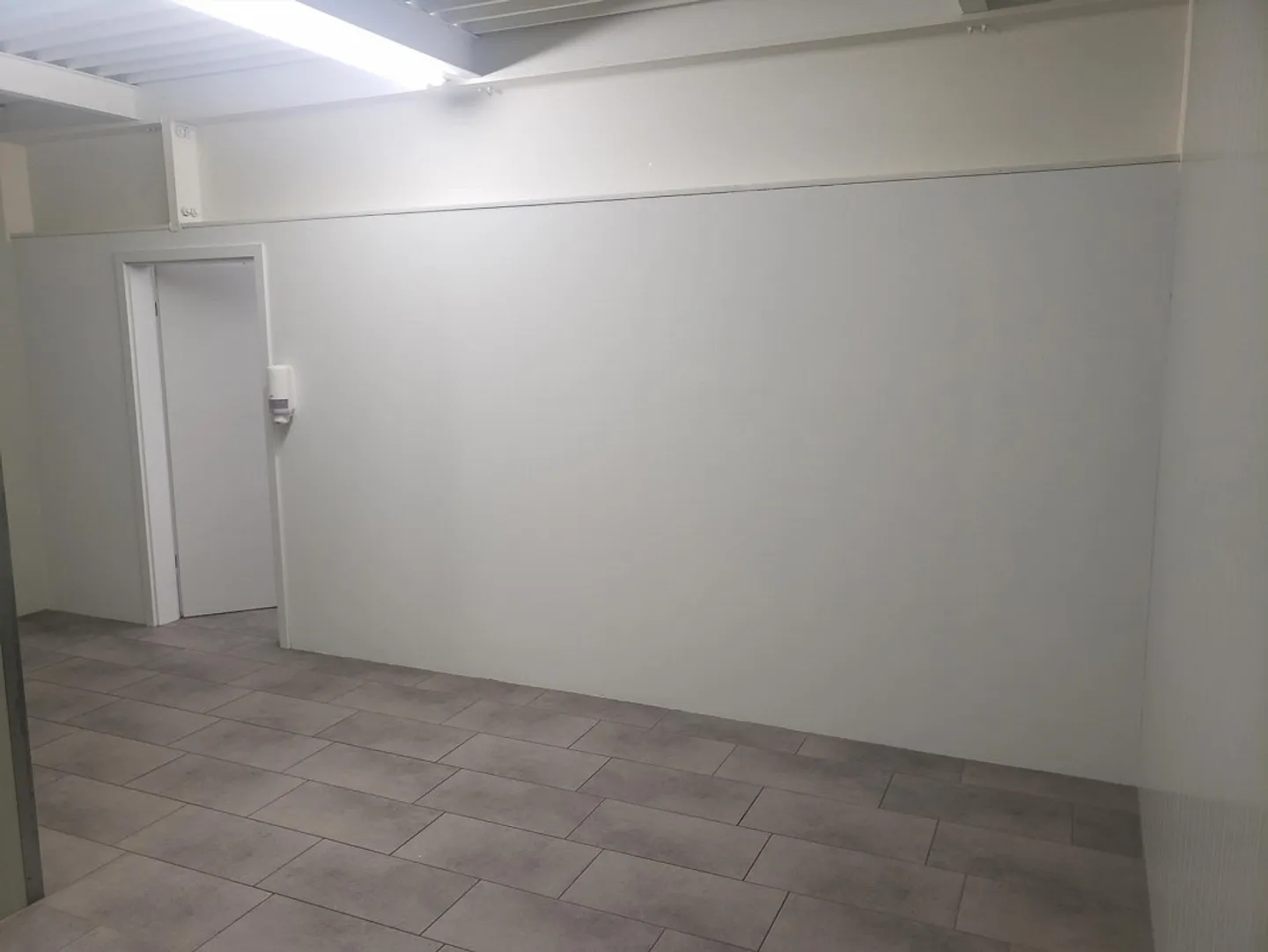 90.8 m2 commercial space suitable for food production - Photo 5 of 11