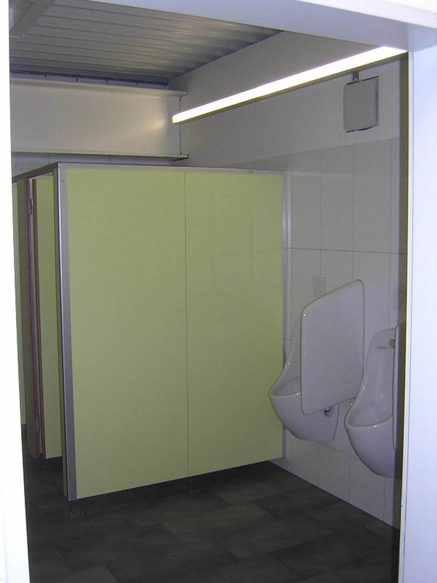 90.8 m2 commercial space suitable for food production - Photo 8 of 11