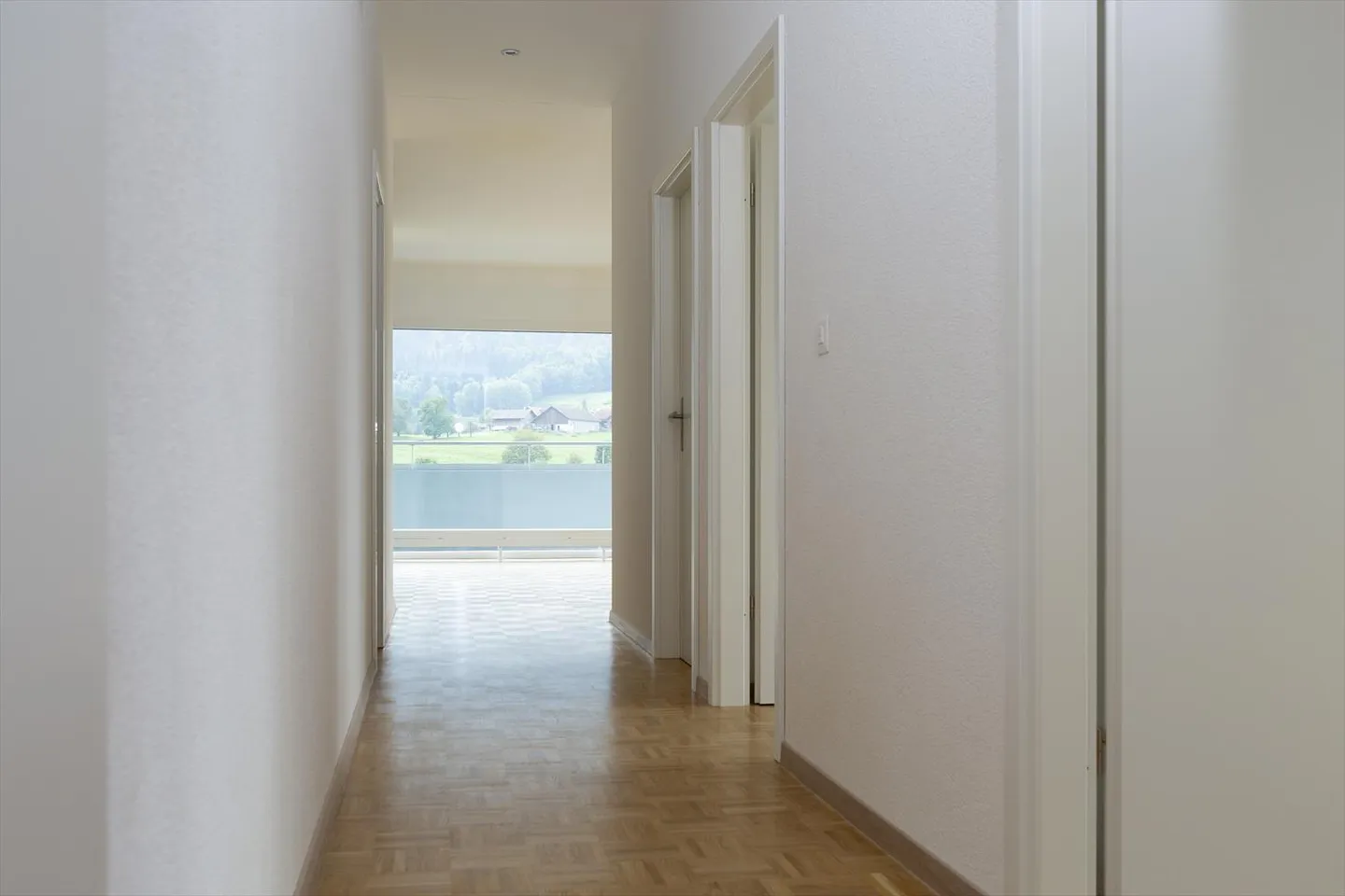 Appartement récemment rénové dans le centre-ville - Photo 13 sur 16