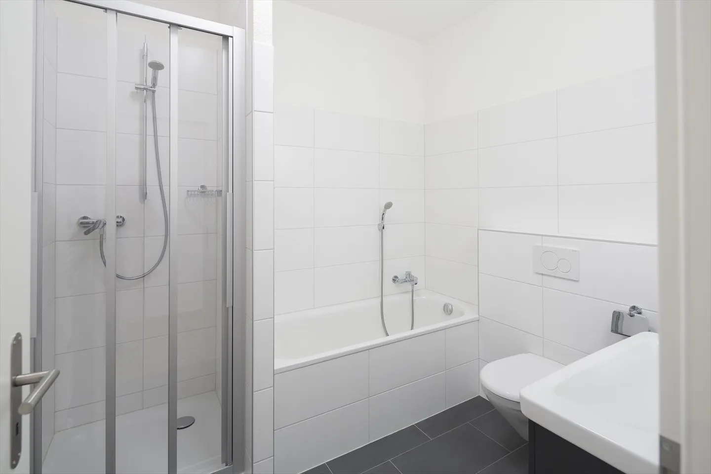 Appartement récemment rénové dans le centre-ville - Photo 9 sur 16