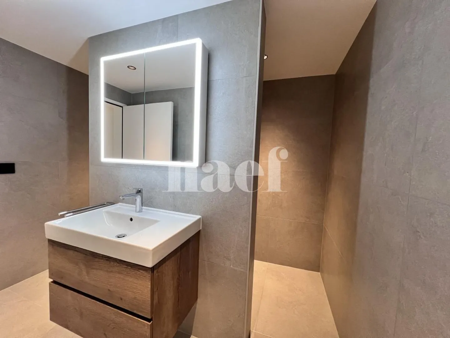 Appartement Éblouissant avec Vue sur Montagne - Photo 10 sur 11