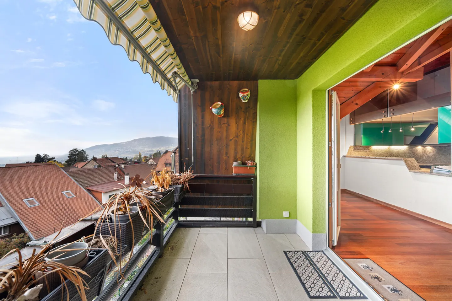 Attic with character and lake view - Photo 5 of 15