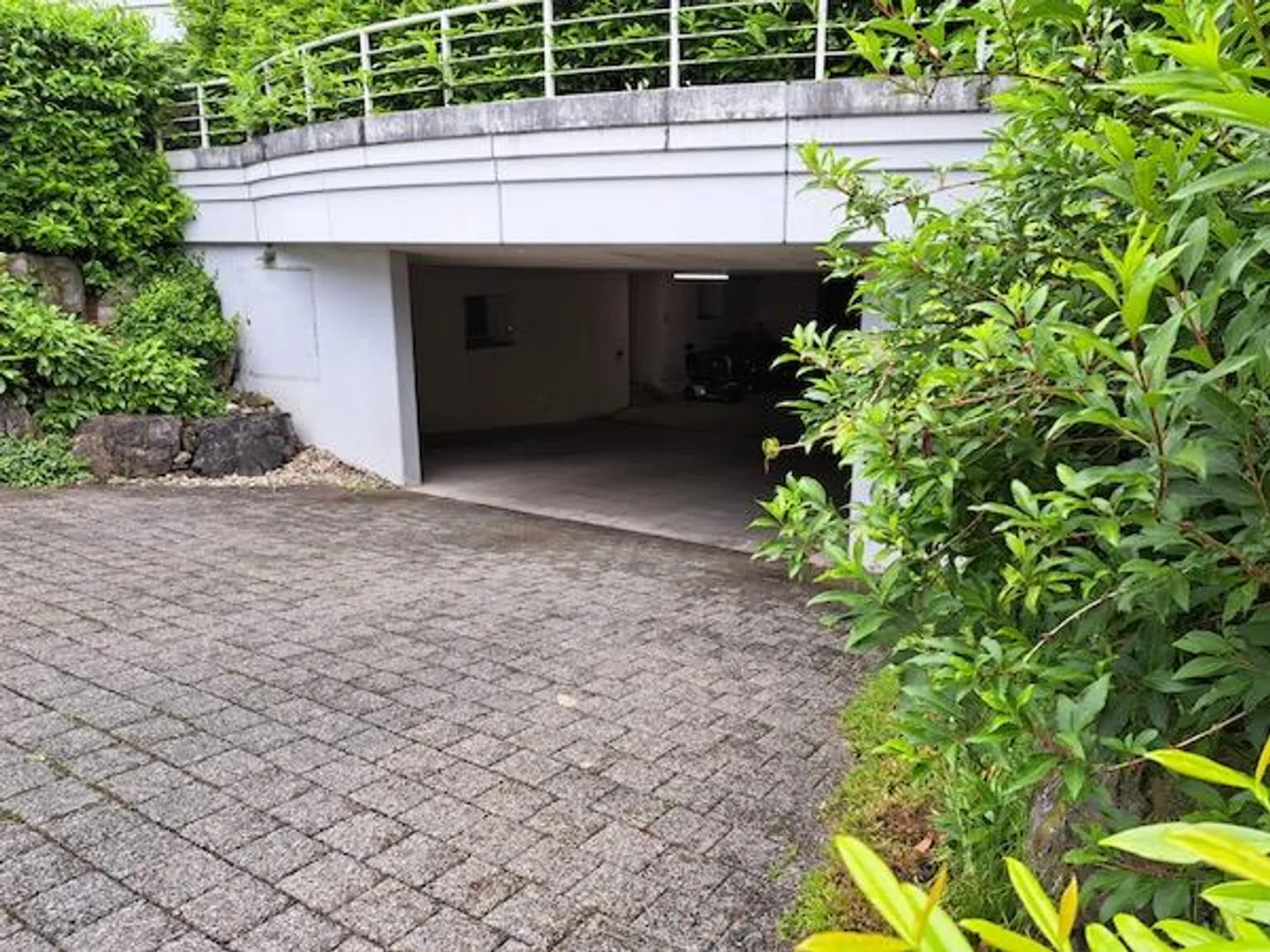 Garage souterrain - Photo 1 sur 2