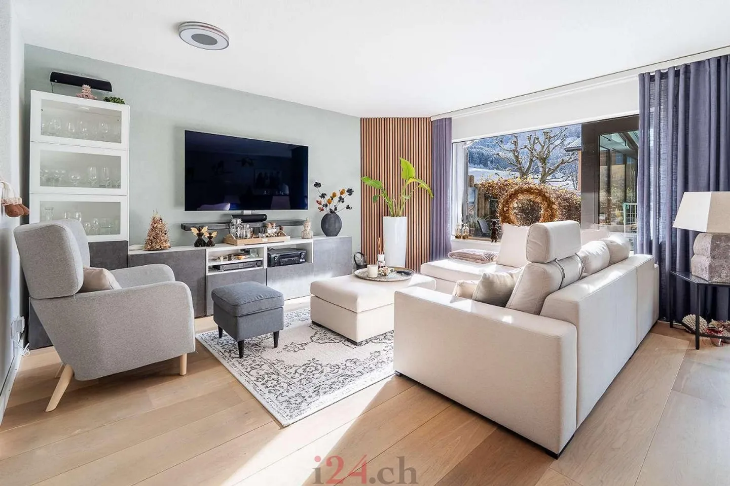 Well-maintained semi-detached family house with winter garden and view of the... - Photo 4 of 13