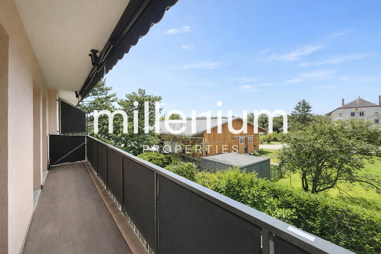 Renovated Apartment near Lake Geneva - Photo 14 of 16