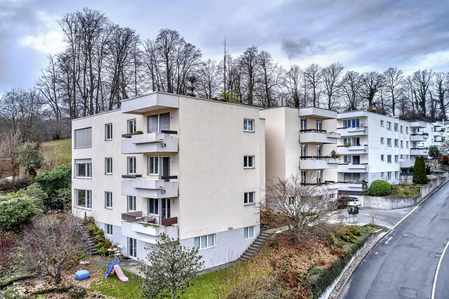 Appartement 7 pièces presque neuf avec vue imprenable - Photo 2 sur 14