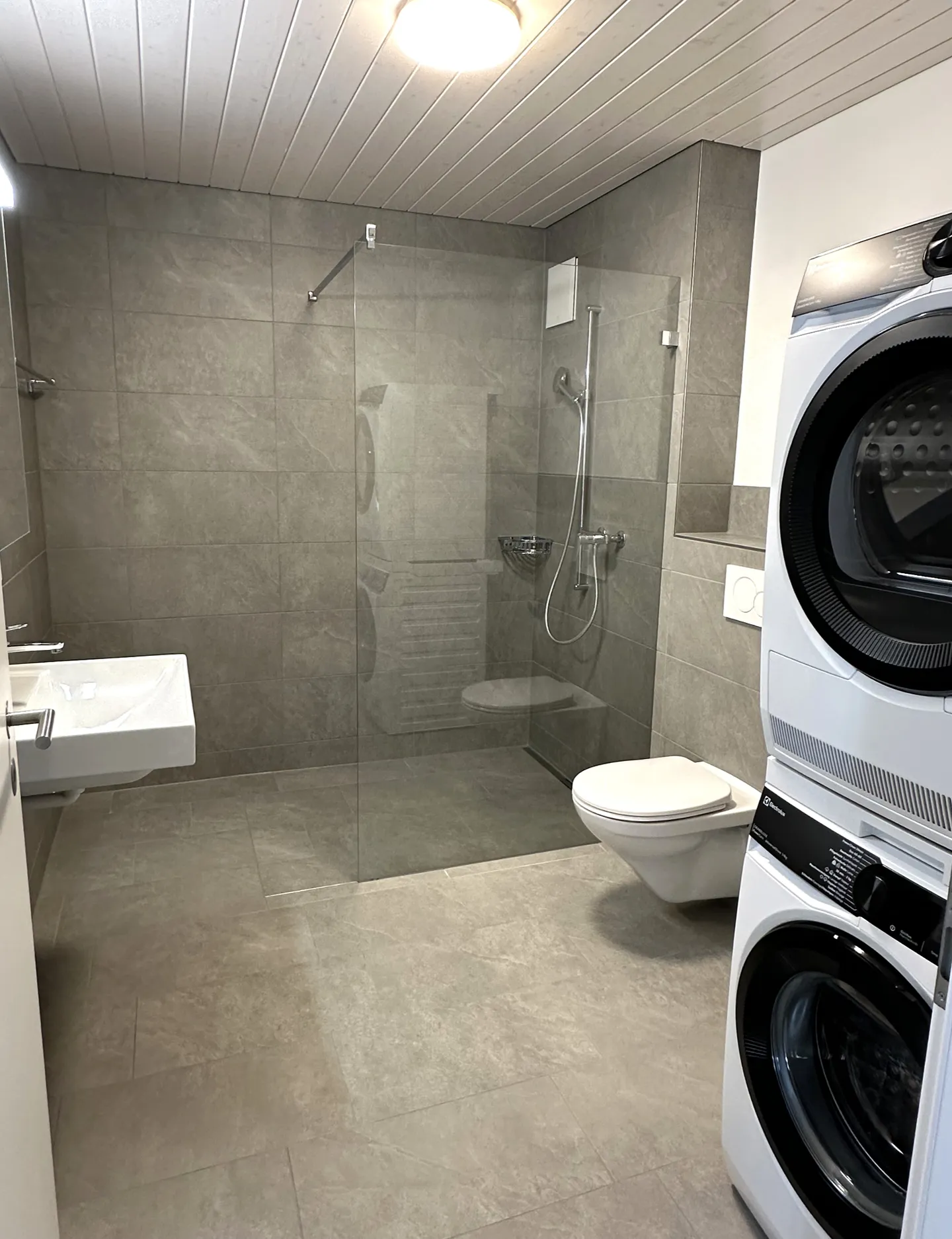 Beau logement dans un emplacement central - Photo 3 sur 4