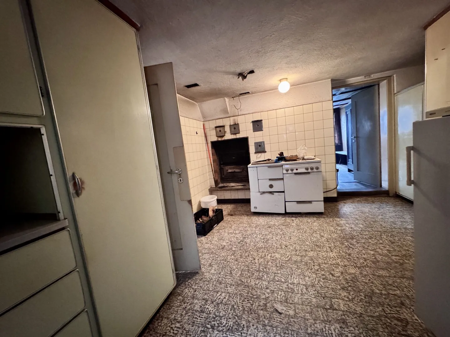 Charmantes Bauernhaus zum ausbauen im Dorfkern von Bachs - Foto 7 von 14