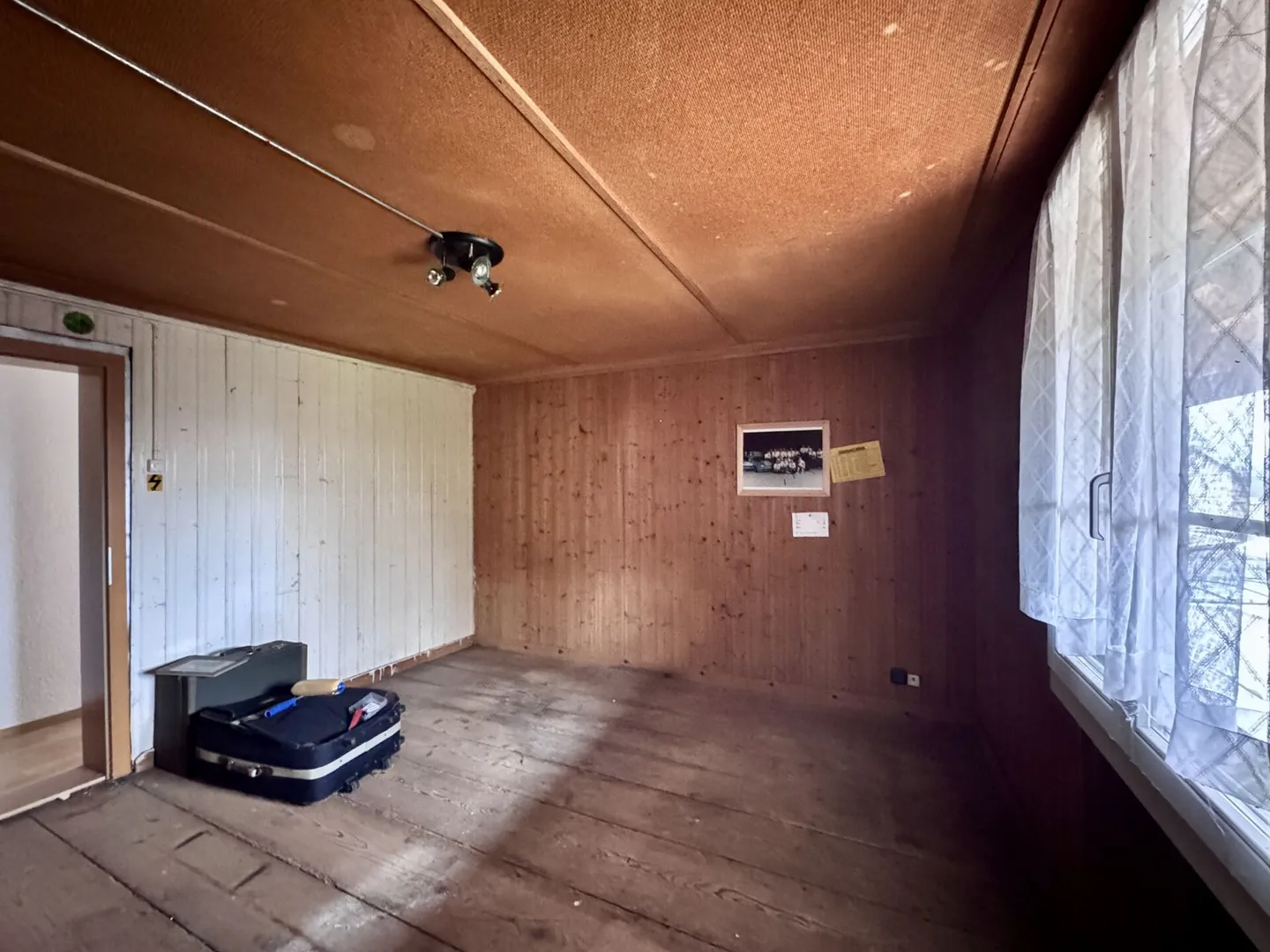 Charmantes Bauernhaus zum ausbauen im Dorfkern von Bachs - Foto 8 von 14