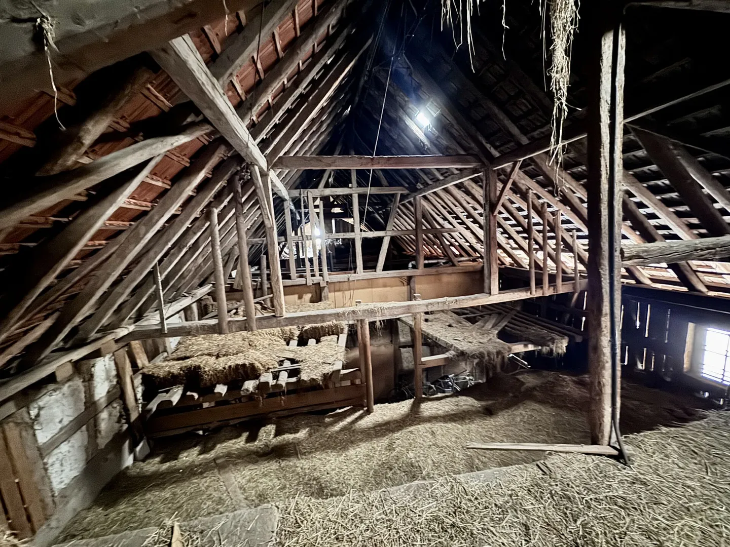 Charmantes Bauernhaus zum ausbauen im Dorfkern von Bachs - Foto 11 von 14