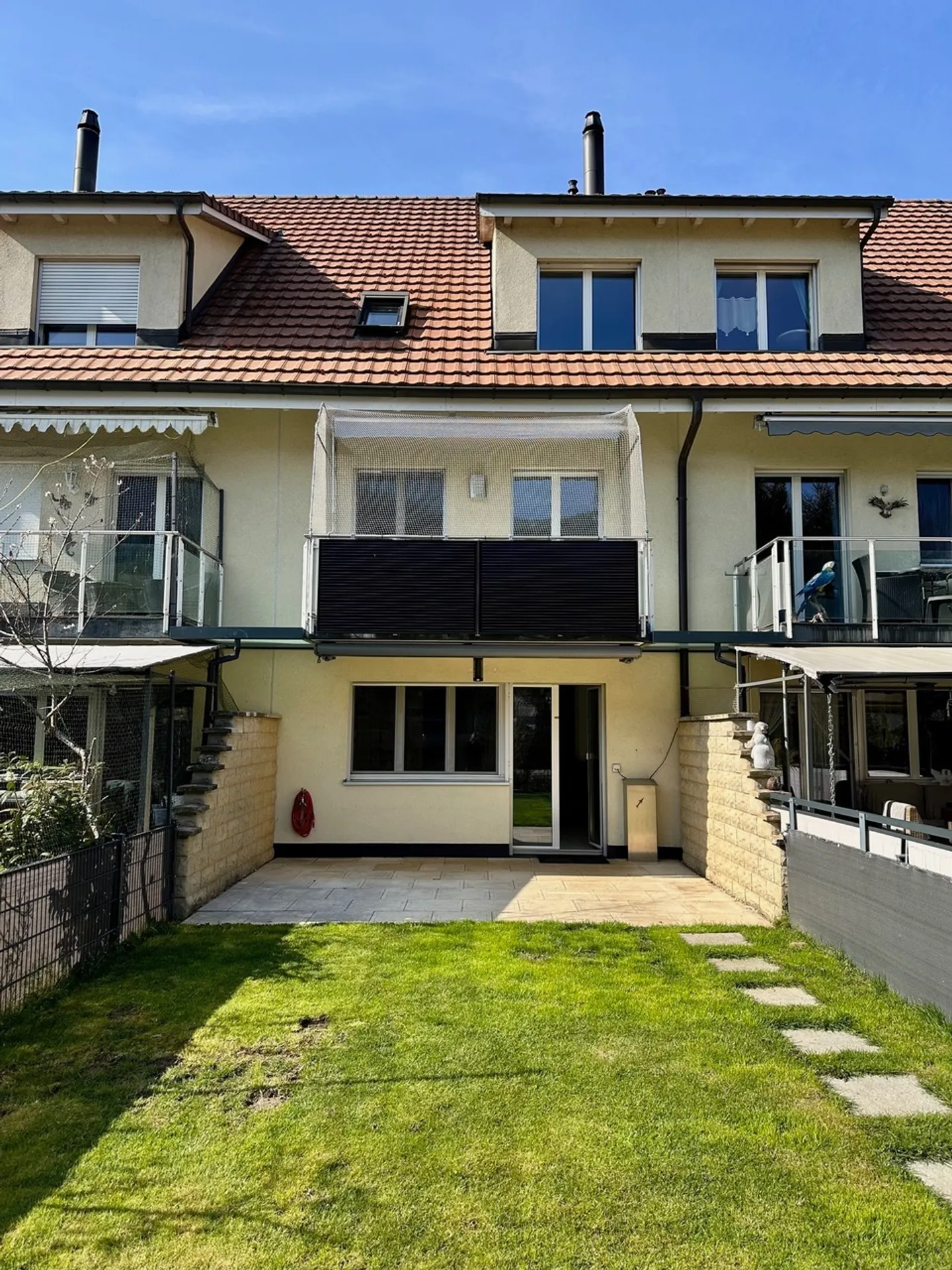 Maison mitoyenne familiale dans un emplacement calme et ensoleillé - Photo 6 sur 17