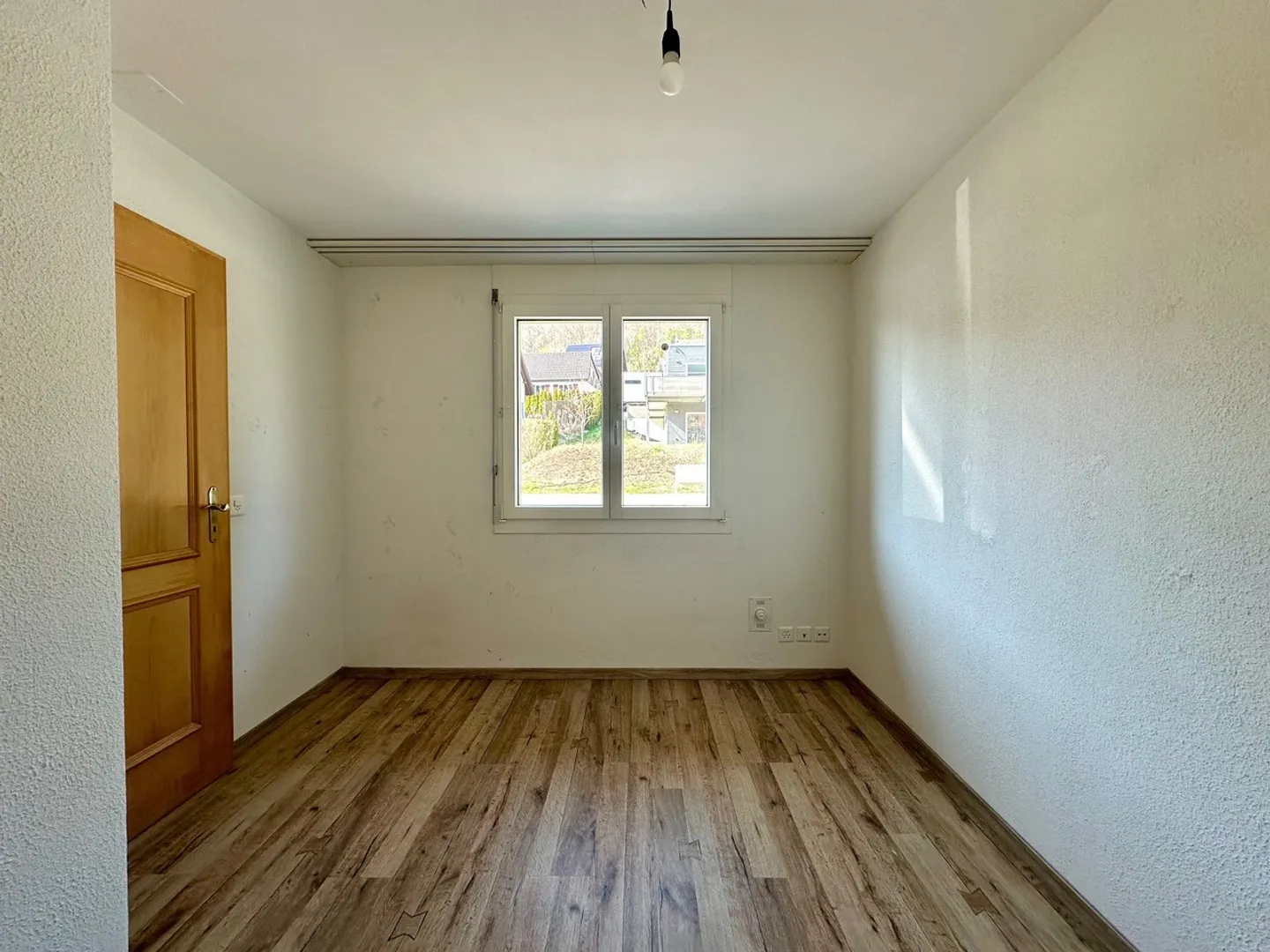 Maison mitoyenne familiale dans un emplacement calme et ensoleillé - Photo 7 sur 17