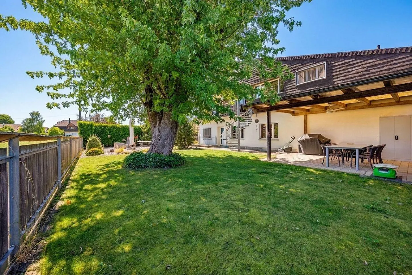 La tua casa da sogno con un bellissimo giardino - Foto 5 di 13