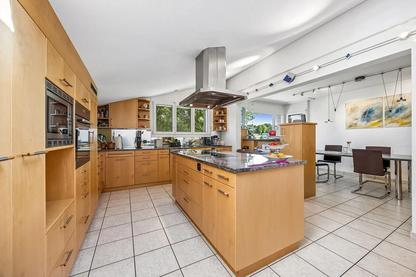 La tua casa da sogno con un bellissimo giardino - Foto 8 di 13