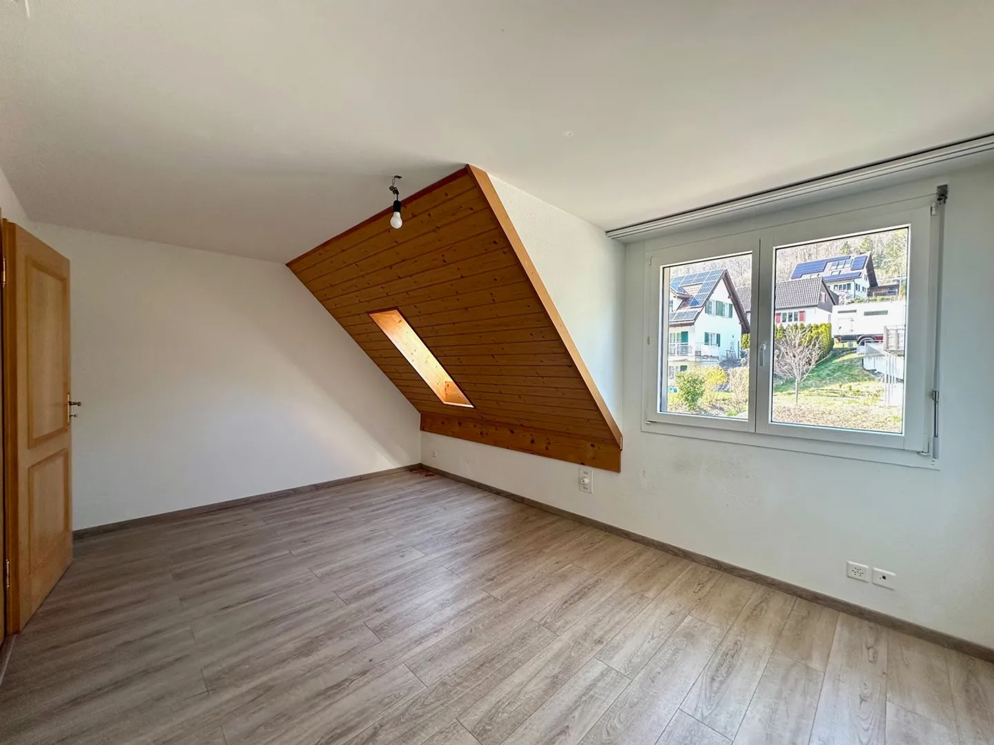 Maison mitoyenne familiale dans un emplacement calme et ensoleillé - Photo 11 sur 17