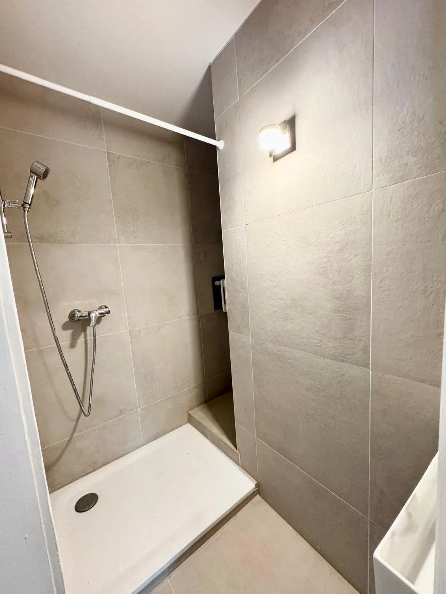 Camere in affitto - Glion - Foto 7 di 10