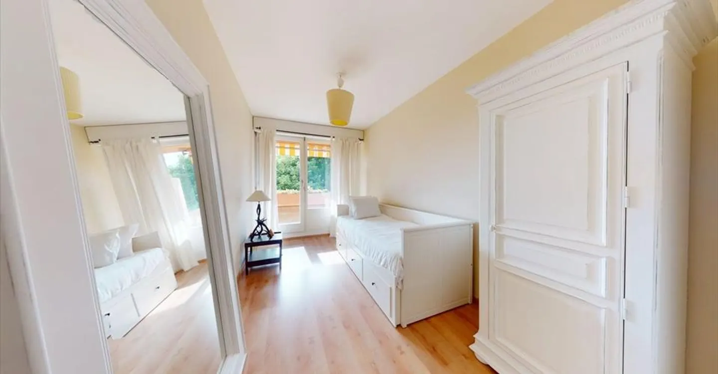 Appartement élégant 4 pièces - Photo 9 sur 14