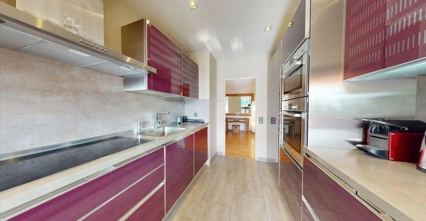 Appartement élégant 4 pièces - Photo 3 sur 14
