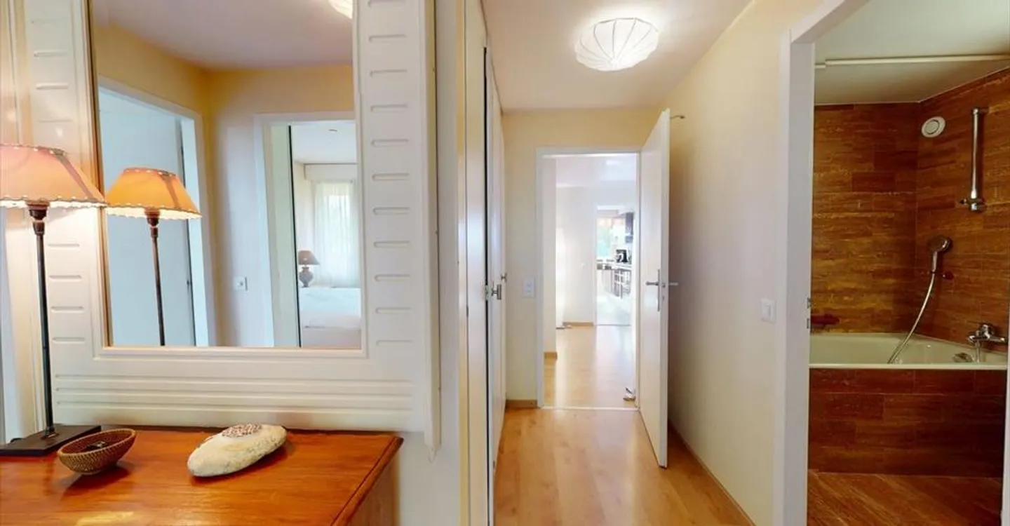 Appartement élégant 4 pièces - Photo 4 sur 14