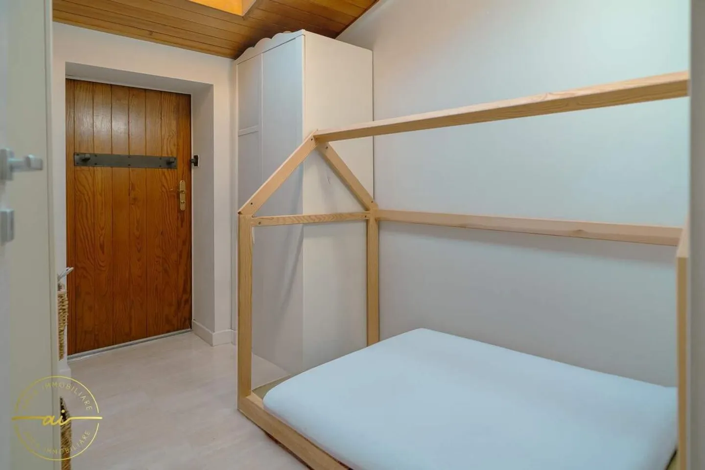 APPARTEMENT EN MEZZANINE 2.5 PIÈCES AVEC GRANDE TERRASSE - Photo 9 sur 11