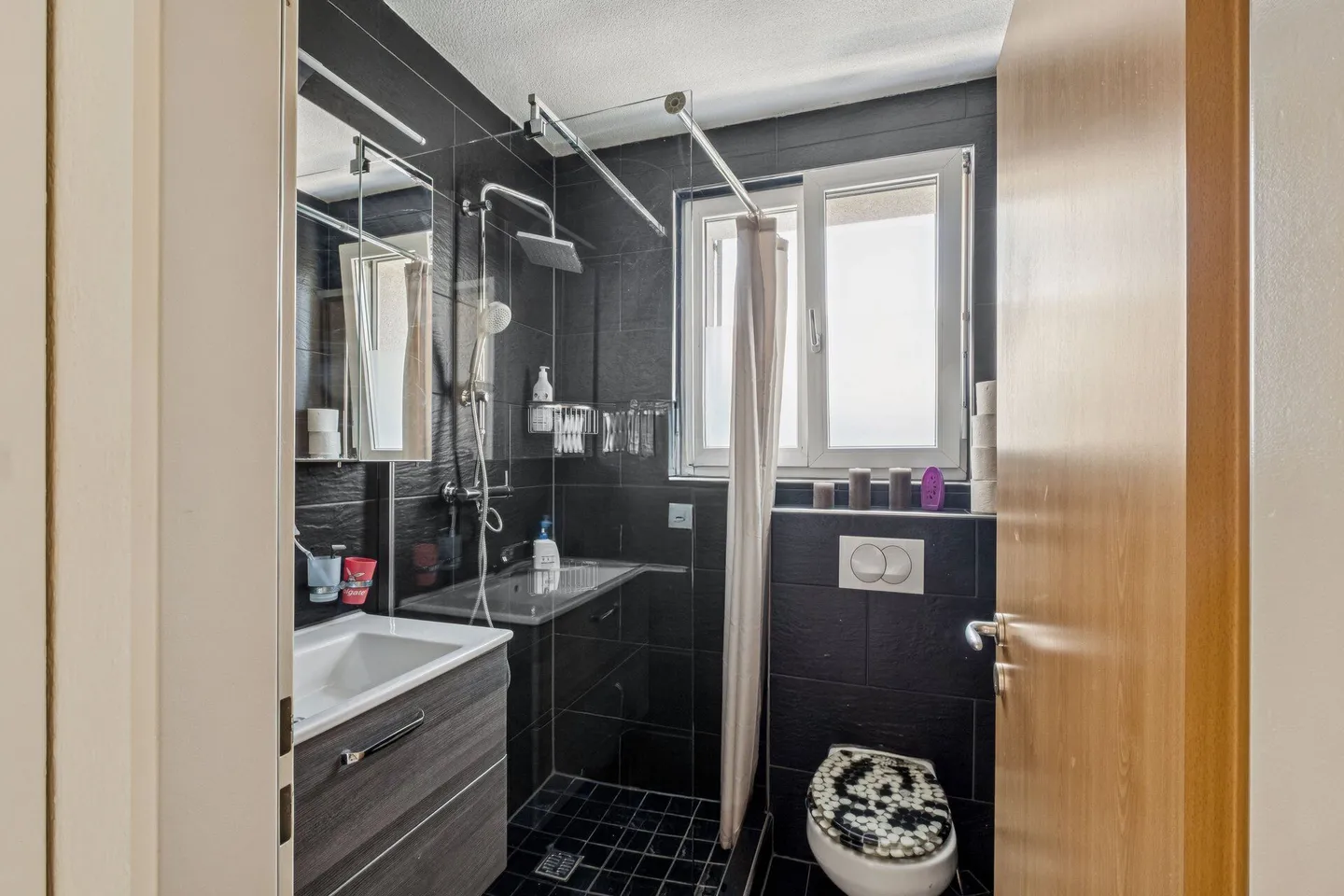 Living happiness with plenty of space! - Photo 6 of 19