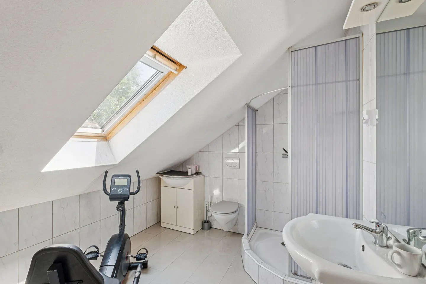 Living happiness with plenty of space! - Photo 8 of 19