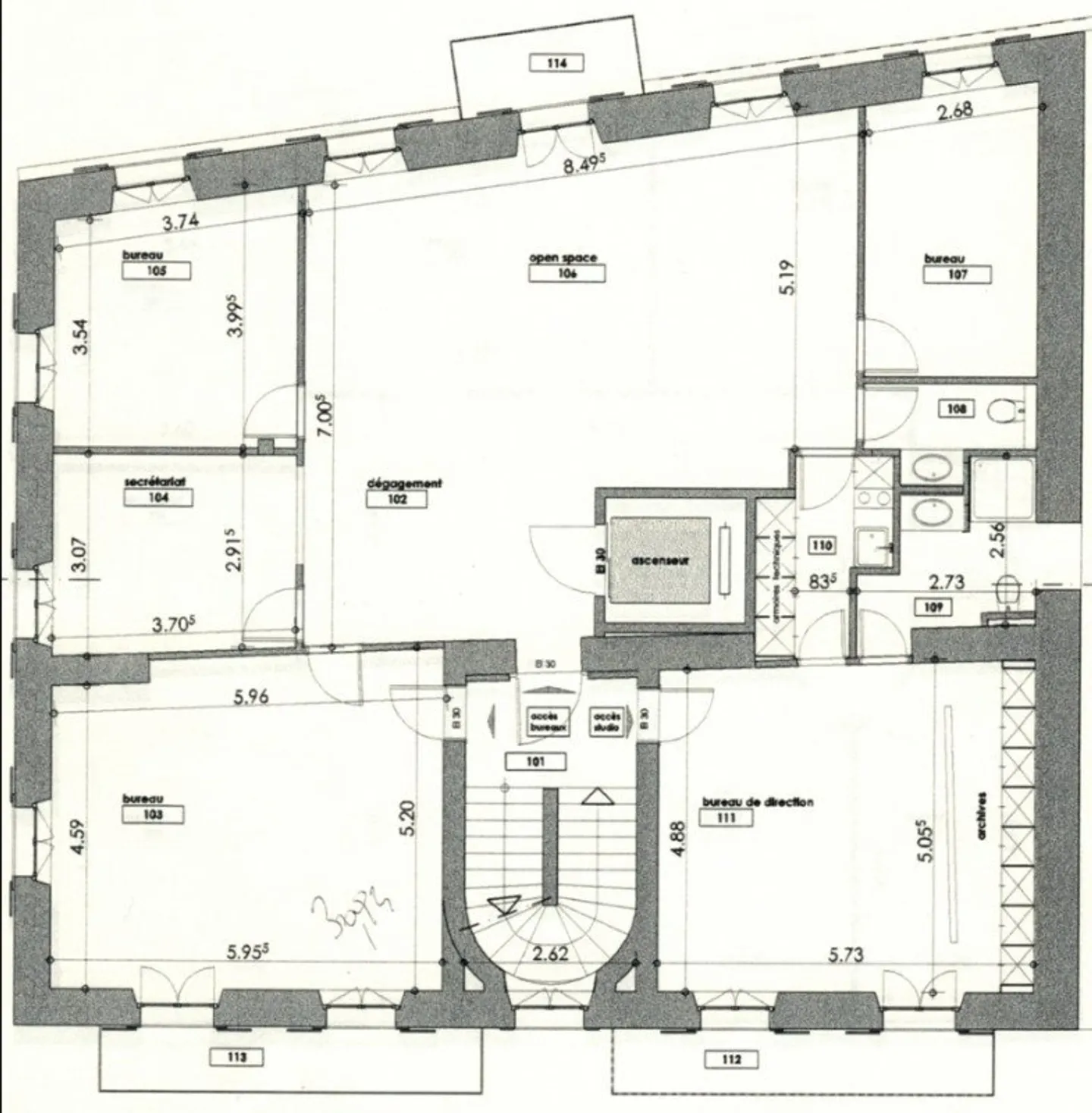 GENEVA - OFFICES FOR RENT IN A CHARACTER BUILDING - Photo 14 of 14