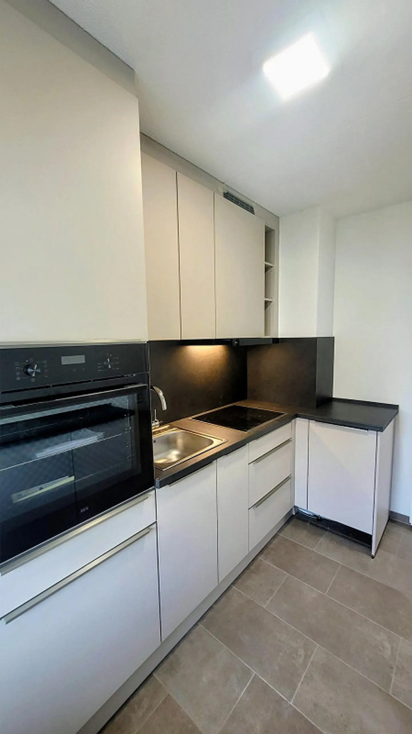 Residential Idyl - completely renovated condominium in a quiet residential area - Photo 13 of 25