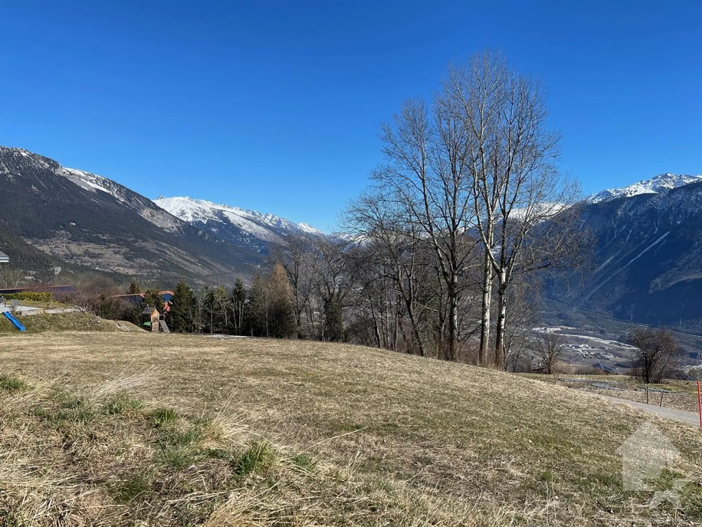 Baugrundstück mit Panoramablick - Foto 6 von 6