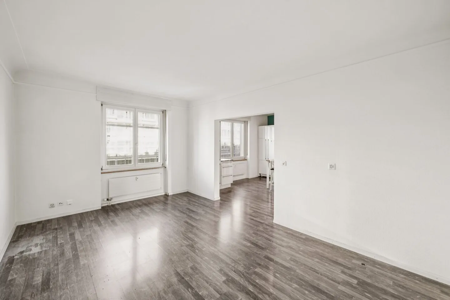 Appartement urbain bien entretenu dans un emplacement idéal - Photo 2 sur 4