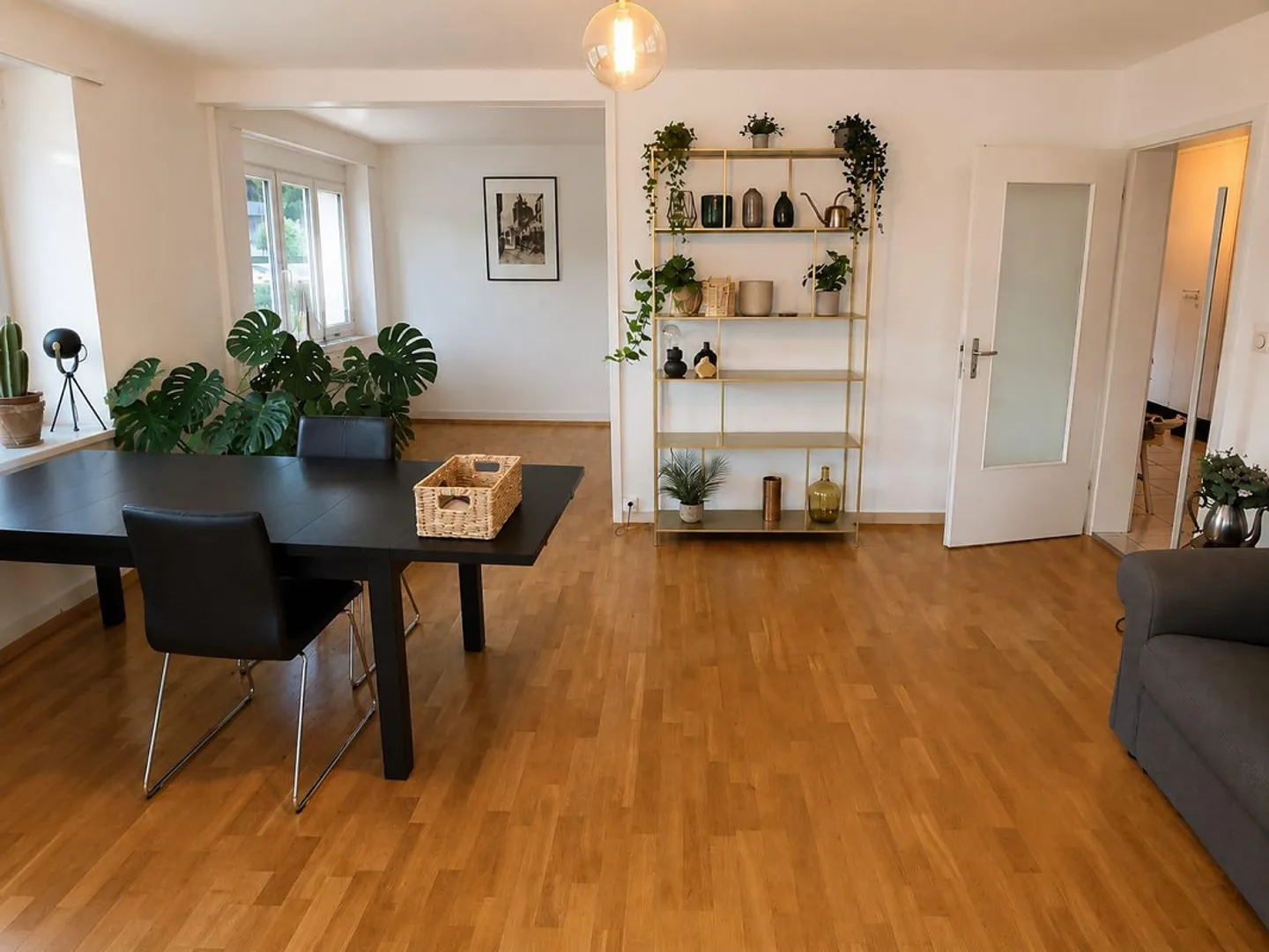Appartement lumineux et spacieux avec une vue imprenable sur le lac - Photo 3 sur 8