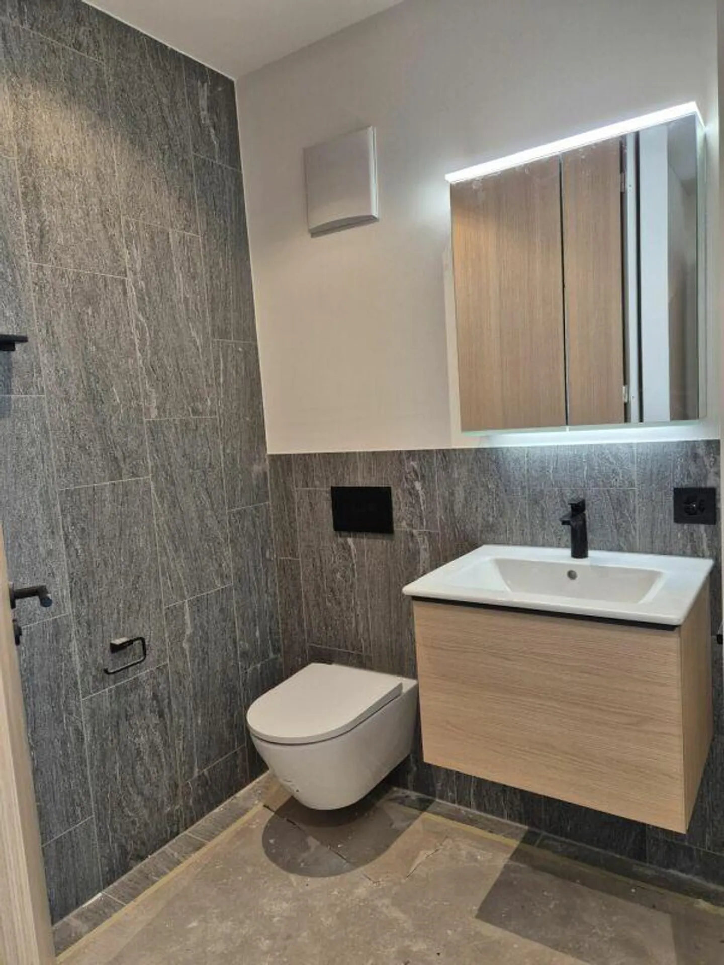 Appartamento Attico 4.5 stanze, In mezzo alle montagne - in mezzo al villaggio - Foto 11 di 13