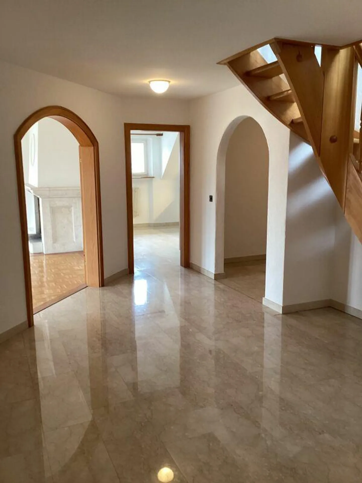 Attractive & Exclusive 6.5-Room Apartment in the Old Town - Photo 5 of 11