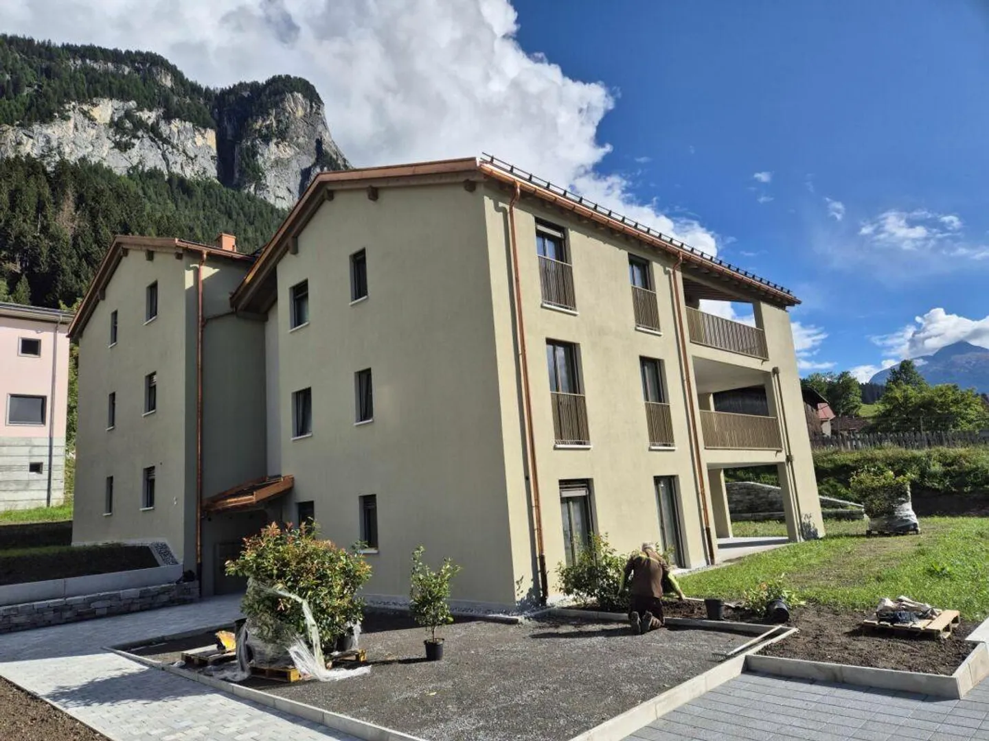 Appartamento Attico 4.5 stanze, In mezzo alle montagne - in mezzo al villaggio - Foto 3 di 13