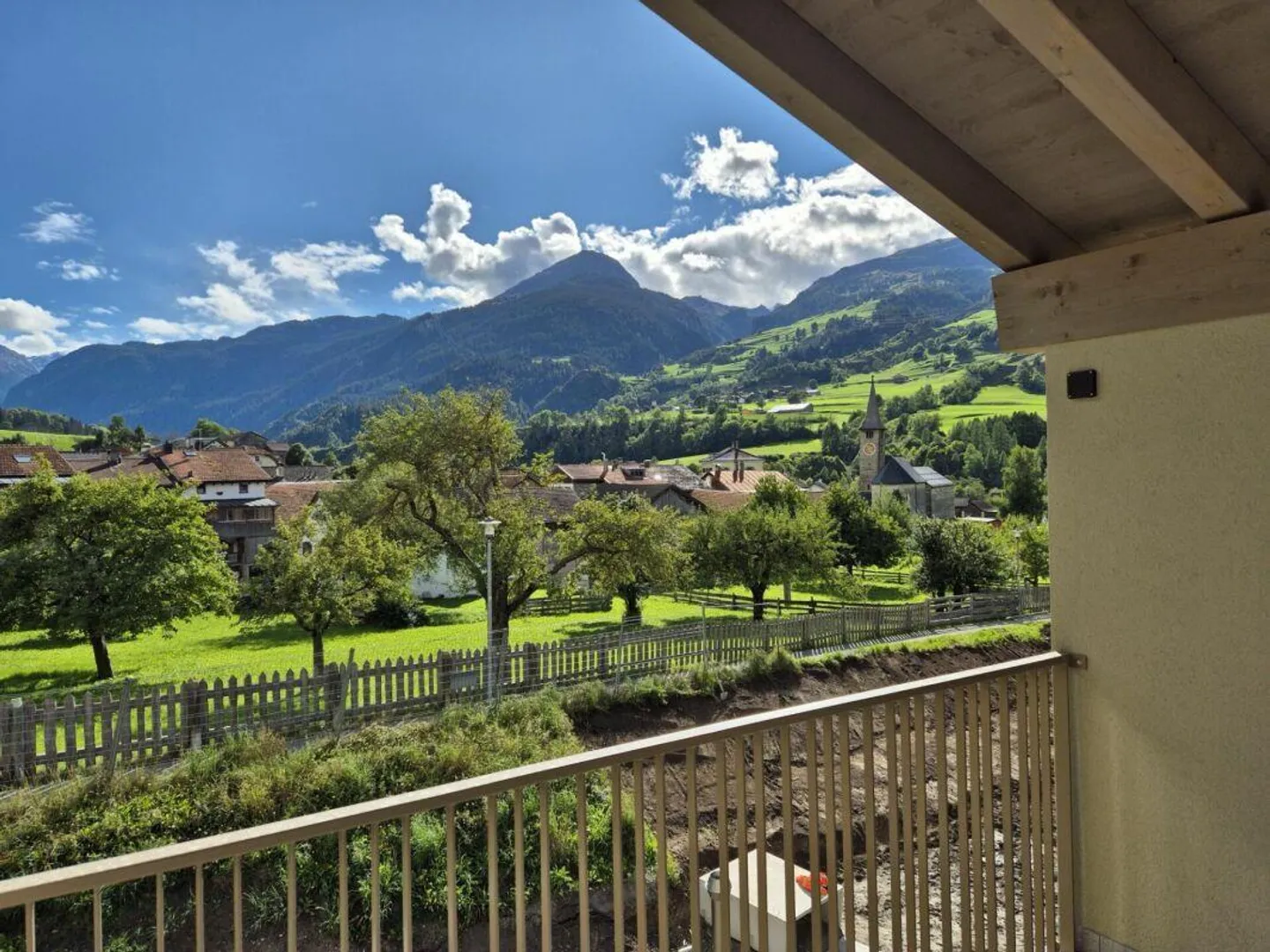 Appartamento Attico 4.5 stanze, In mezzo alle montagne - in mezzo al villaggio - Foto 5 di 13