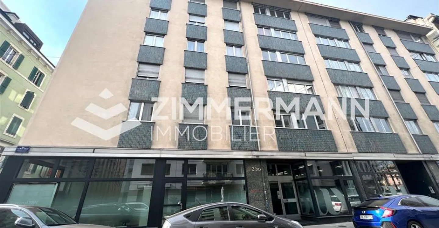 Storage Depot in Plainpalais - Photo 2 of 2