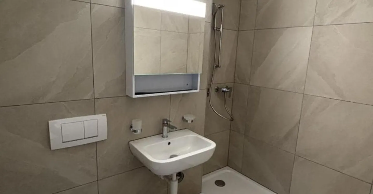 Small renovated apartment in the city center - Photo 6 of 7