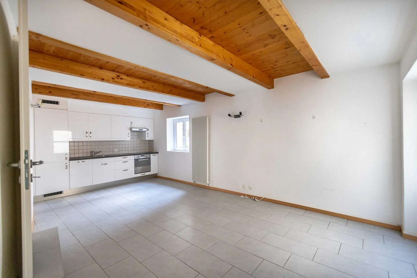 EIGENTUM VON 4 RENOVIERTEN WOHNUNGEN IN SONVICO - Foto 1 von 10