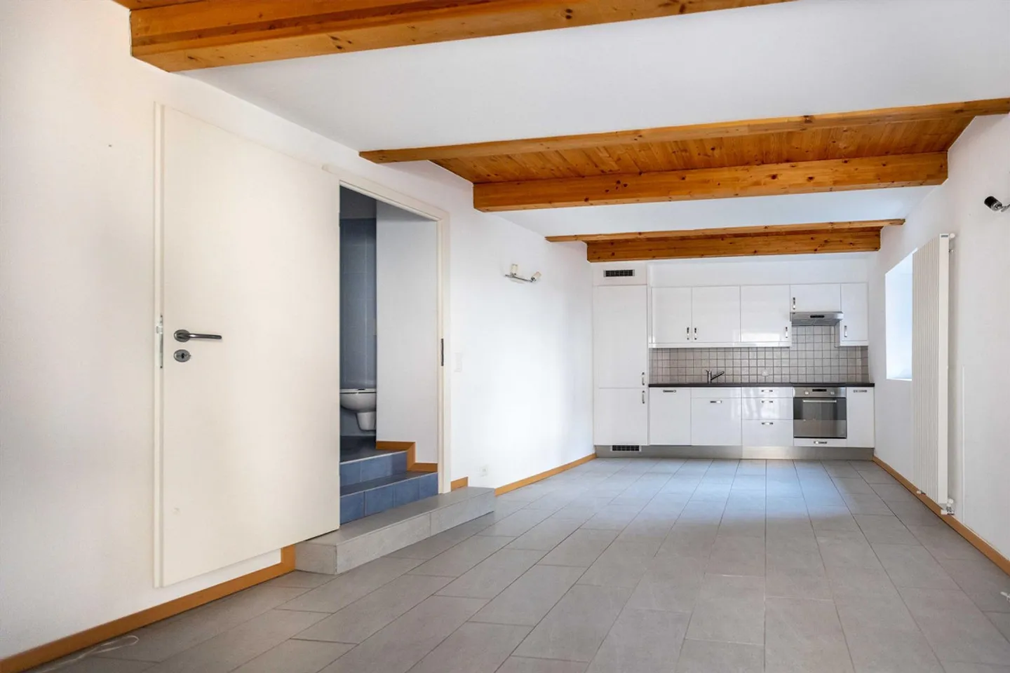 EIGENTUM VON 4 RENOVIERTEN WOHNUNGEN IN SONVICO - Foto 3 von 10