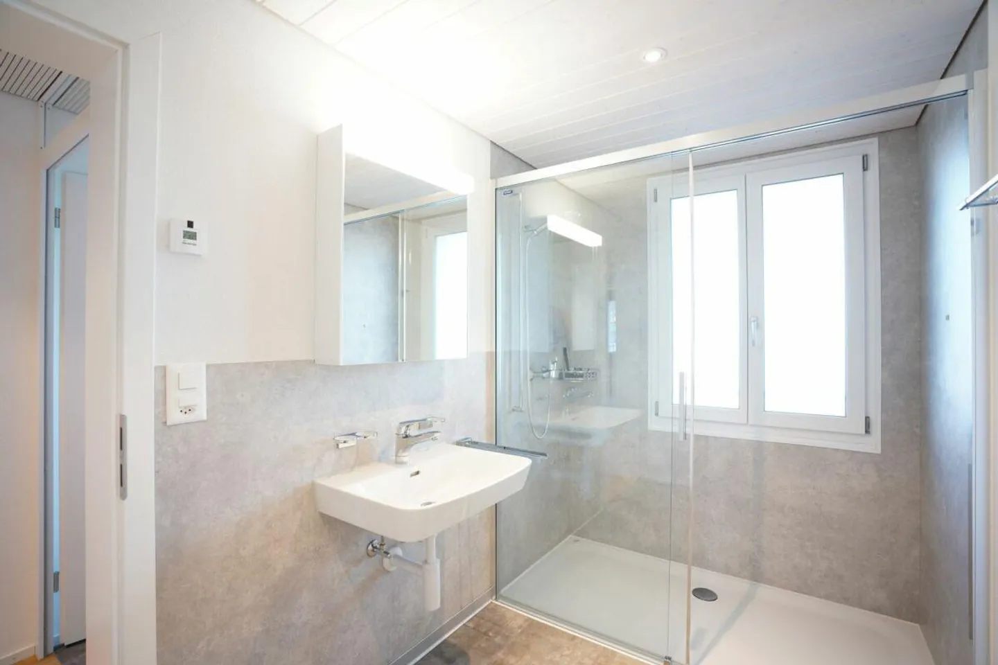 Well-maintained 3-family house with 3 single garages - Photo 8 of 13