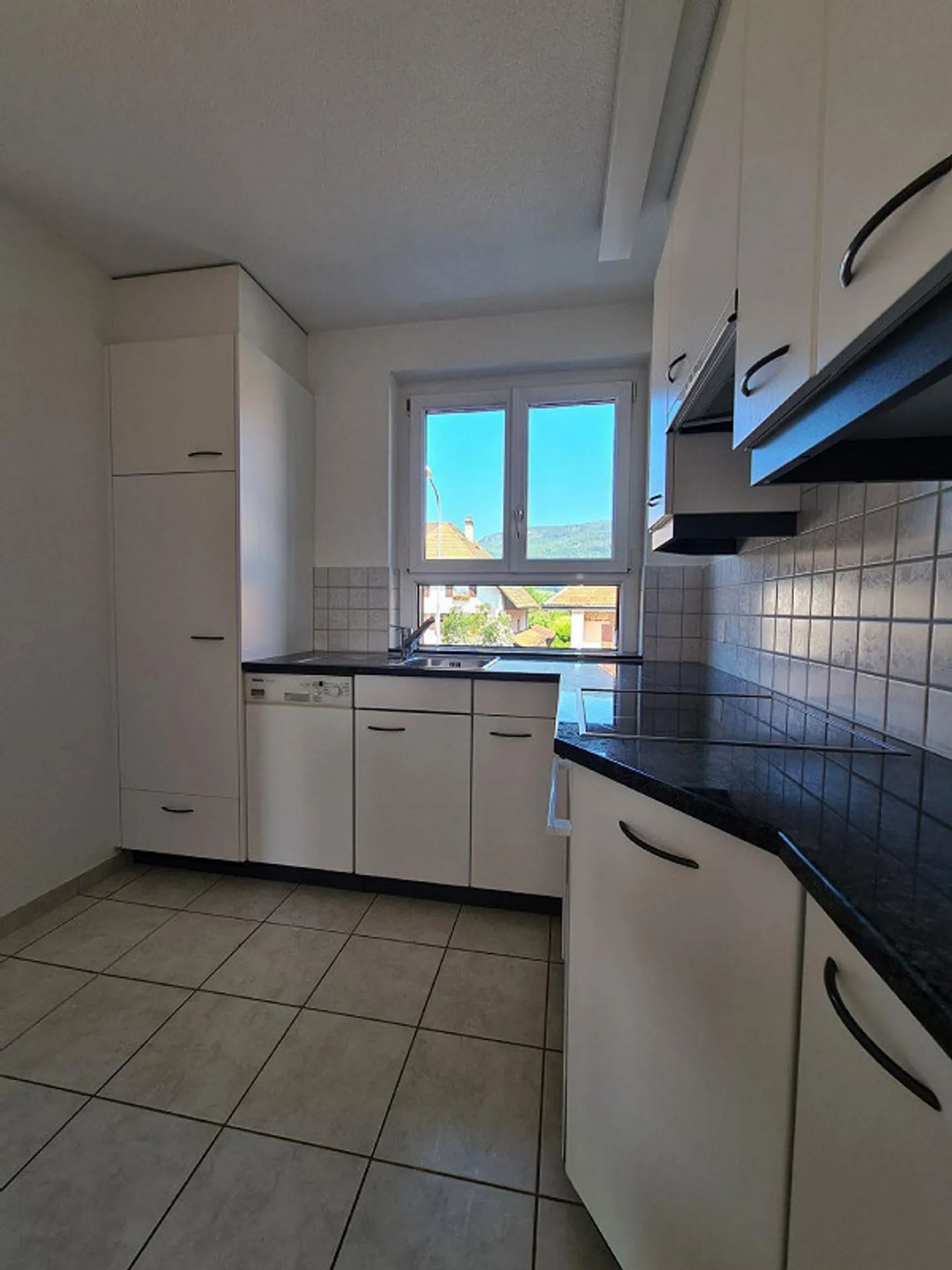 Appartement 3.5 pièces au 1er étage - Photo 2 sur 8