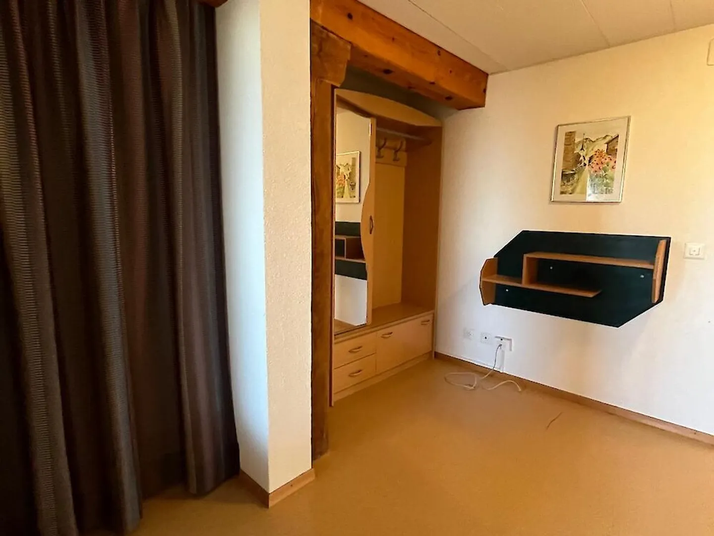 Spacious 7.5-room apartment in the attic - Photo 4 of 13