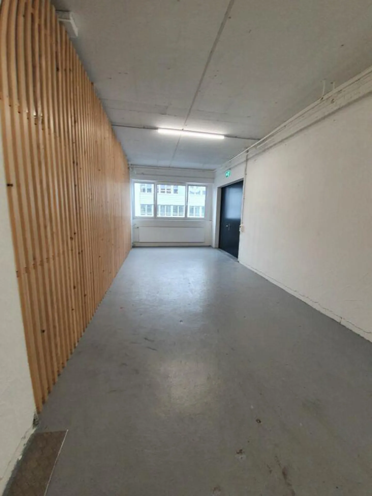 Storage room approx. 12 m² - Photo 1 of 6