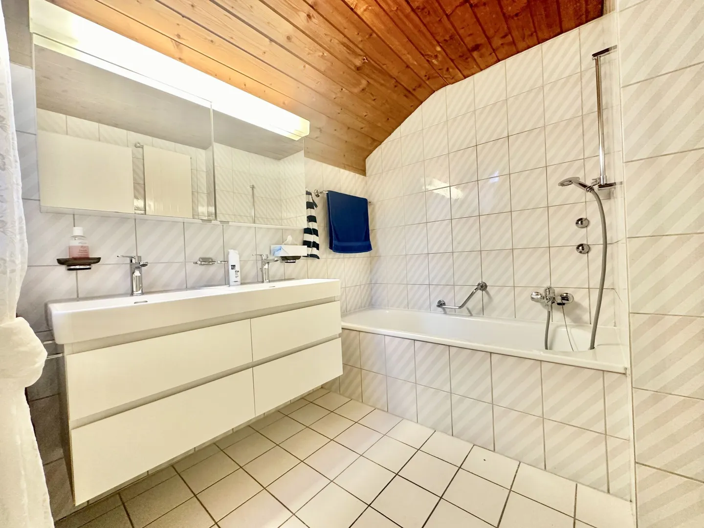 Charming Multi-Family House in Burgdorf - Photo 11 of 23