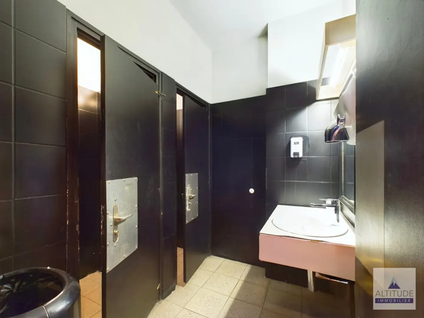 Commercial Space - Photo 12 of 13