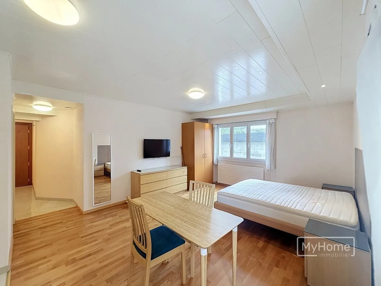 Grande studio idealmente situato! - Foto 1 di 4