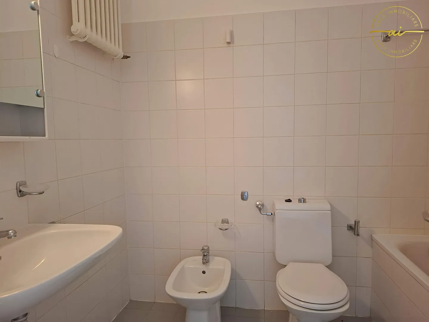 2,5-ZIMMER-WOHNUNG ZWEI SCHRITTE VOM ZENTRUM ENTFERNT - Foto 5 von 6