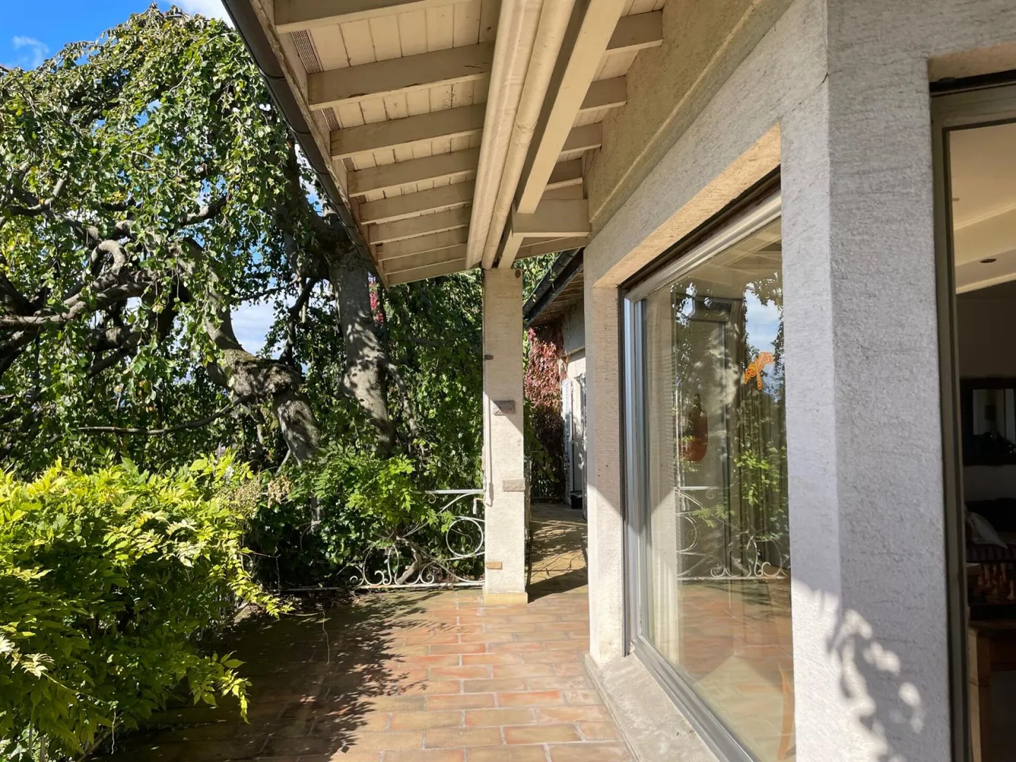 Schöne individuelle Villa in den Höhenlagen von Paudex mit großem Potenzial - Foto 4 von 13