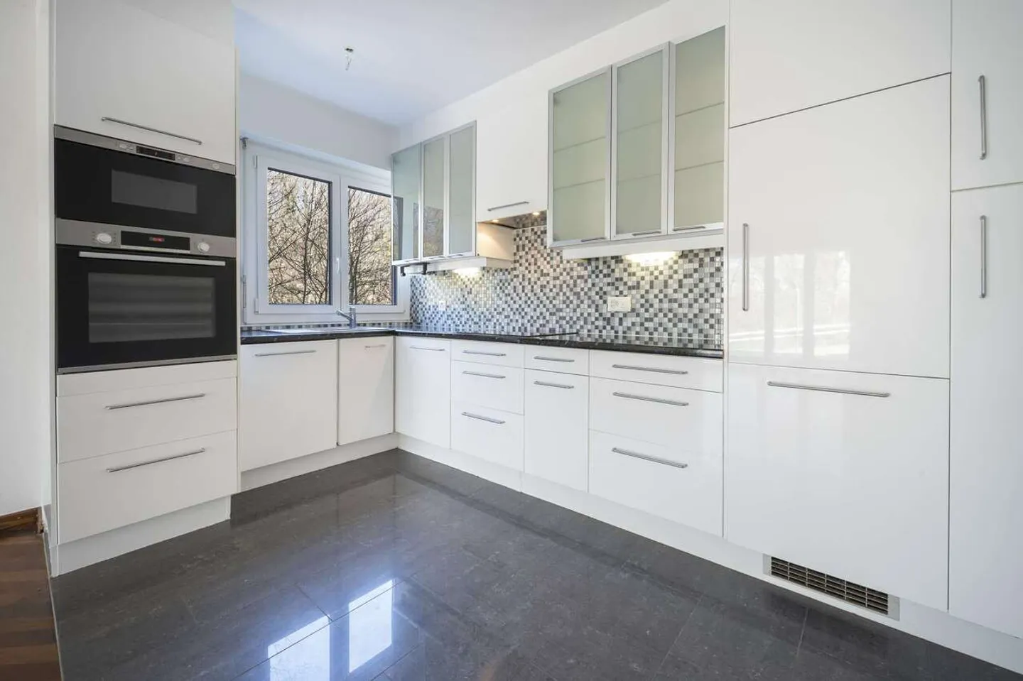 Appartamento in vendita - Foto 1 di 14