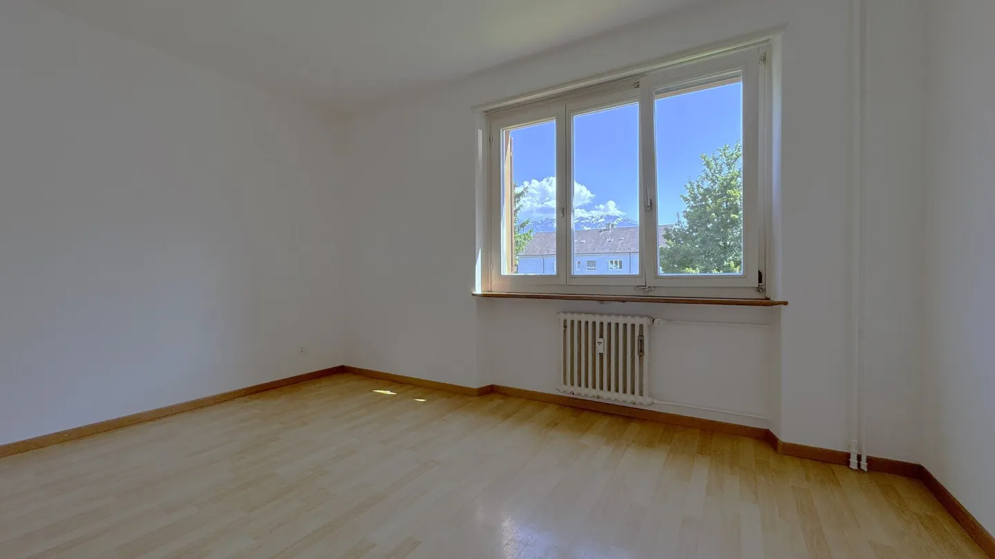 Appartamento moderno con 3 camere a La Chaux-de-Fonds - Ideale per studenti e prima occupazione dopo completa ristrutturazione - Foto 10 di 12